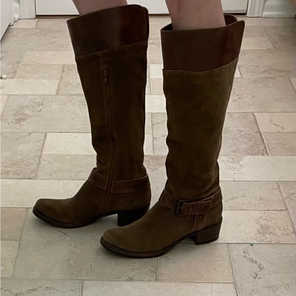 Nordstrom size 8, suede boots by Matisse,  zip side, 2” heel,  16 1/2” hieght - Picture 4 of 5